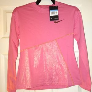 Girls Nike shirt